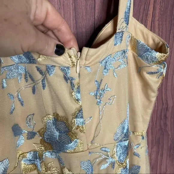 Lulu’s Formal Lace Detail Bustier Dress - Picture 10 of 10